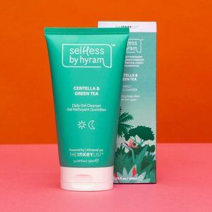 SELFLESS BY HYRAM CENTELLA & GREEN TEA DAILY GEL CLEANSER